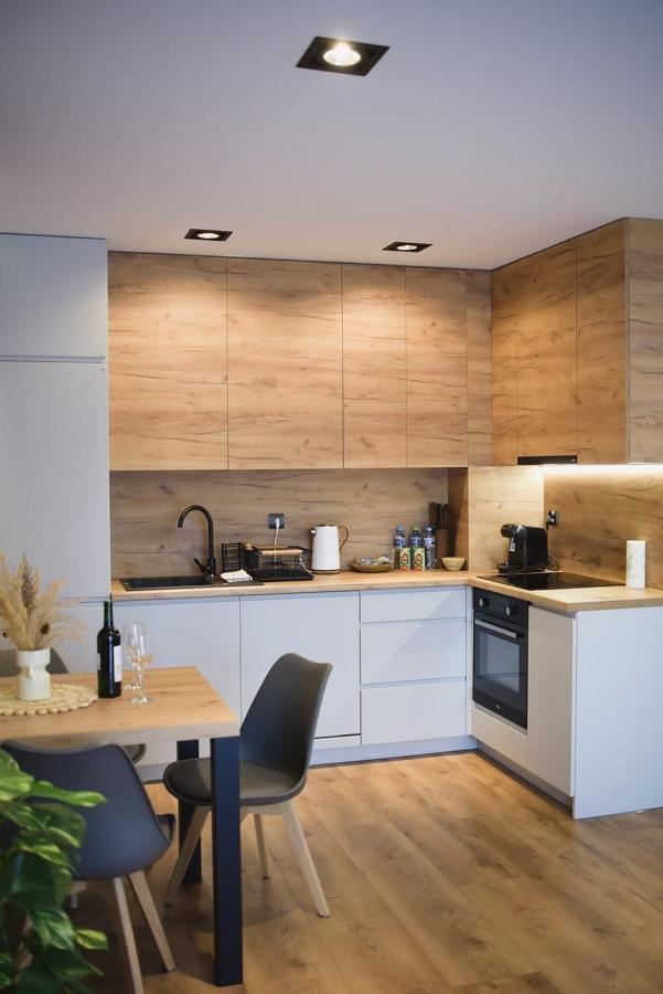 3b Apartment *